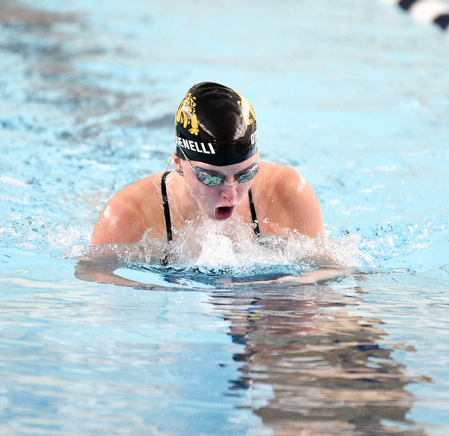 100819-qct-spt-bett-pv-swimming-020a.JPG